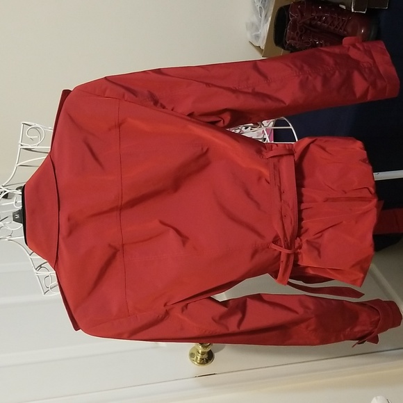 LADY IN RED❣️Gorgeous Iridescent red Burberry short belted jacket - Picture 6 of 12